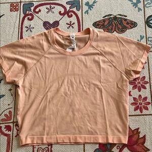 Women’s Lululemon swiftly tech cropped short sleeve shirt 2.0